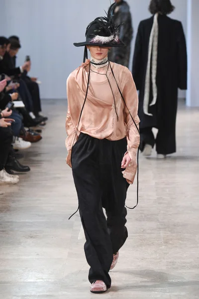 Look 29